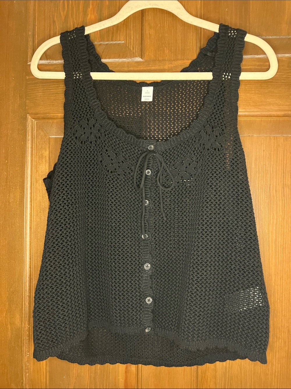 Old Navy Black Crochet Button-Front Tank —large